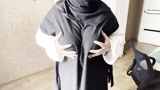 Muslim teen with big tits masturbates in hijab